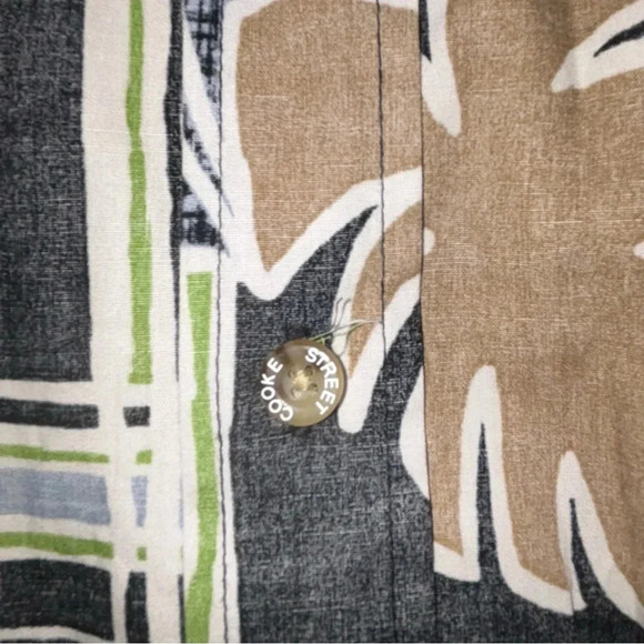 Cooke Street Honolulu Men's Short Sleeve Button Up Hawaiian Aloha Shirt Medium - Picture 5 of 11